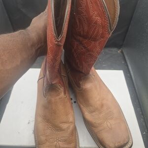 Nocona‎ Tan and Red Cowboy Boots